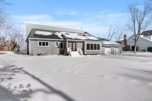 43 Waterview Dr, Sound Beach, NY 11789 - Photo 6