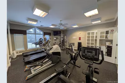 100 Woodcrest Lane #102, Mount Kisco, NY 10549 - Photo 14