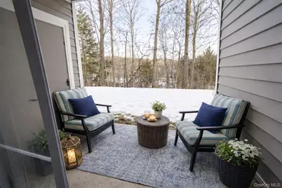100 Woodcrest Lane #102, Mount Kisco, NY 10549 - Photo 8