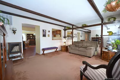 133 Inverness Road, Holbrook, NY 11741 - Photo 6