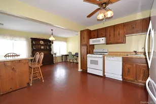 133 Inverness Rd, Holbrook, NY 11741 - Photo 4