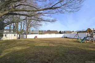 133 Inverness Rd, Holbrook, NY 11741 - Photo 14