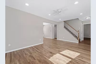 1987 Lakeville Road, New Hyde Park, NY 11040 - Photo 4