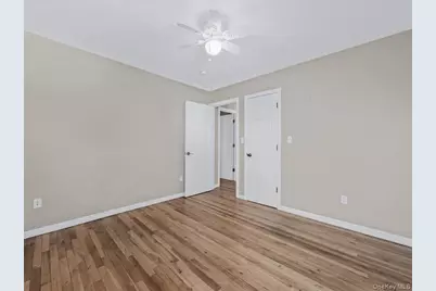 1987 Lakeville Road, New Hyde Park, NY 11040 - Photo 12