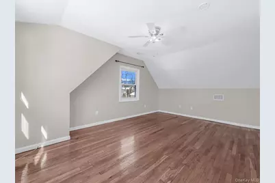 1987 Lakeville Road, New Hyde Park, NY 11040 - Photo 16