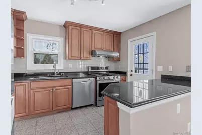 1987 Lakeville Road, New Hyde Park, NY 11040 - Photo 8