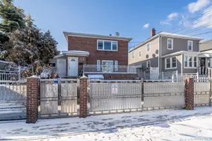 2752 Curtis St, East Elmhurst, NY 11369 - Photo 2