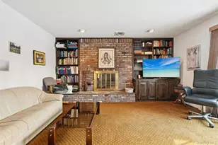 10 Sarah Dr, Dix Hills, NY 11746 - Photo 10