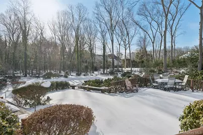 10 Sarah Drive, Dix Hills, NY 11746 - Photo 32