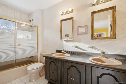 10 Sarah Drive, Dix Hills, NY 11746 - Photo 30