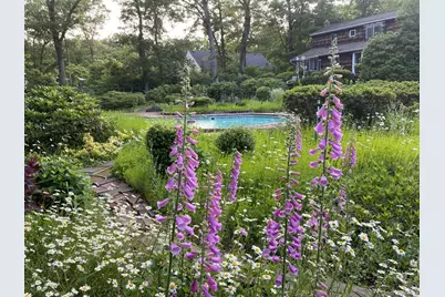 10 Sarah Drive, Dix Hills, NY 11746 - Photo 38