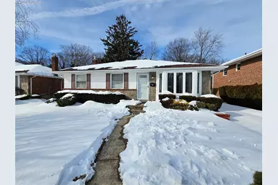 102 Birchwood Park Drive, Syosset, NY 11791 - Photo 2