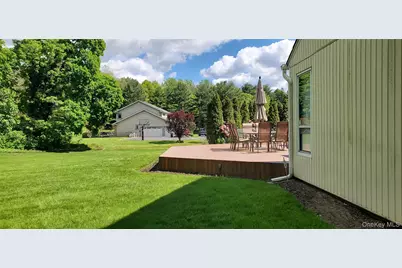 7 Albertson Lane, Old Westbury, NY 11568 - Photo 4