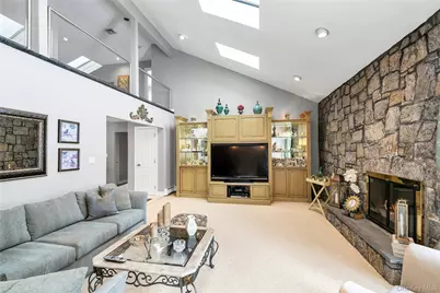 7 Albertson Lane, Old Westbury, NY 11568 - Photo 8