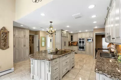 7 Albertson Lane, Old Westbury, NY 11568 - Photo 2