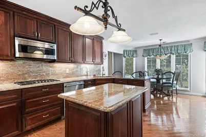 77 The Woods, Commack, NY 11725 - Photo 12