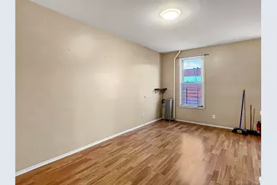 9206 95th Avenue, Ozone Park, NY 11416 - Photo 4