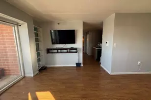 205 Mineola Blvd, Mineola, NY 11501 - Photo 4