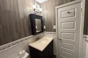 205 Mineola Blvd, Mineola, NY 11501 - Photo 10