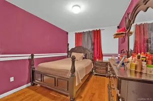 931 E 216th St, Bronx, NY 10469 - Photo 10