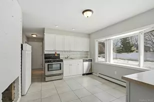 23 Elm Dr W, Levittown, NY 11756 - Photo 8