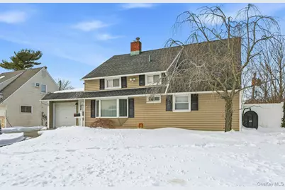 23 Elm Drive W, Levittown, NY 11756 - Photo 6