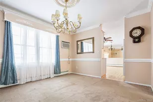 125 Northgate Cir, Calverton, NY 11933 - Photo 4