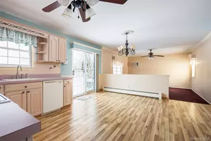 125 Northgate Cir, Calverton, NY 11933 - Photo 6