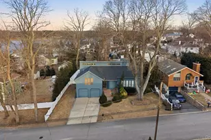 115 Cypress Dr, Kings Park, NY 11754 - Photo 4