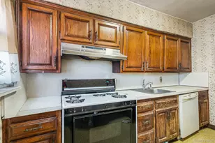 75-55 198th St, Fresh Meadows, NY 11366 - Photo 10