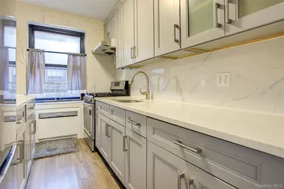 211-02 73rd Avenue #6P, Oakland Gardens, NY 11364 - Photo 10