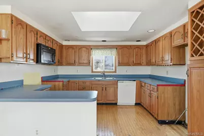 111 King Street, Hicksville, NY 11801 - Photo 30