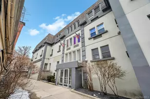 202 Main St, Port Jefferson, NY 11777 - Photo 24