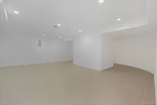 454 E Shore Rd, Great Neck, NY 11024 - Photo 40