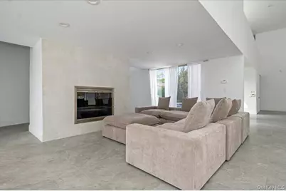 454 E Shore Road, Great Neck, NY 11024 - Photo 14