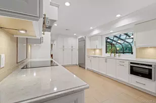 65 Avery Rd, Woodbury, NY 11797 - Photo 16