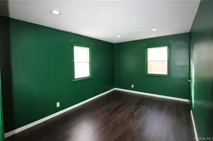 1 Pine Pl, Glen Cove, NY 11542 - Photo 10