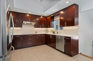 24 Jeffrey Ln, Great Neck, NY 11020 - Photo 12