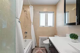 24 Jeffrey Ln, Great Neck, NY 11020 - Photo 24