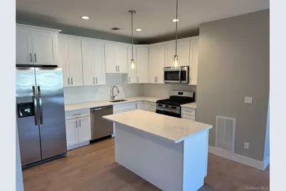 400 Oak Street, Copiague, NY 11726 - Photo 2