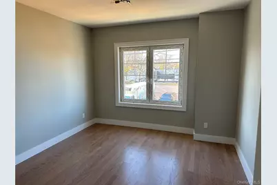 400 Oak Street, Copiague, NY 11726 - Photo 4