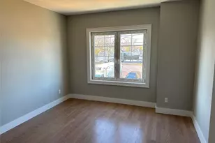 400 Oak St, Copiague, NY 11726 - Photo 4