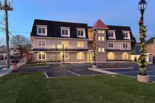 400 Oak St, Copiague, NY 11726 - Photo 8