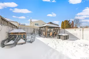 588 Yetman Ave, New York, NY 10307 - Photo 10