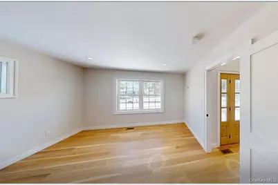 26 Essex Road, Bethpage, NY 11714 - Photo 12