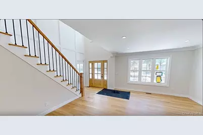 26 Essex Road, Bethpage, NY 11714 - Photo 8