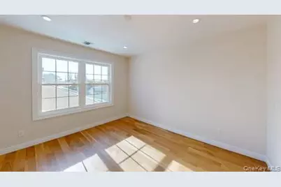 26 Essex Road, Bethpage, NY 11714 - Photo 12