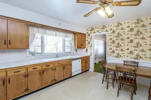 856 Glen Cove Ave, Glen Head, NY 11545 - Photo 12