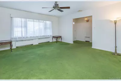 856 Glen Cove Avenue, Glen Head, NY 11545 - Photo 4