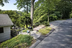 22 Hill Rd, Saint James, NY 11780 - Photo 2